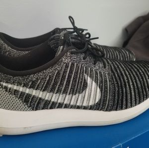 Nike Roshe Two Fly Knit